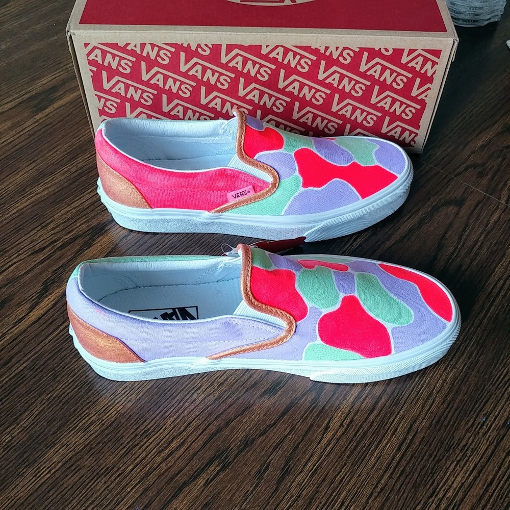 Order Women's VANS classic sneakers custom 10 days - Picture 5 of 8